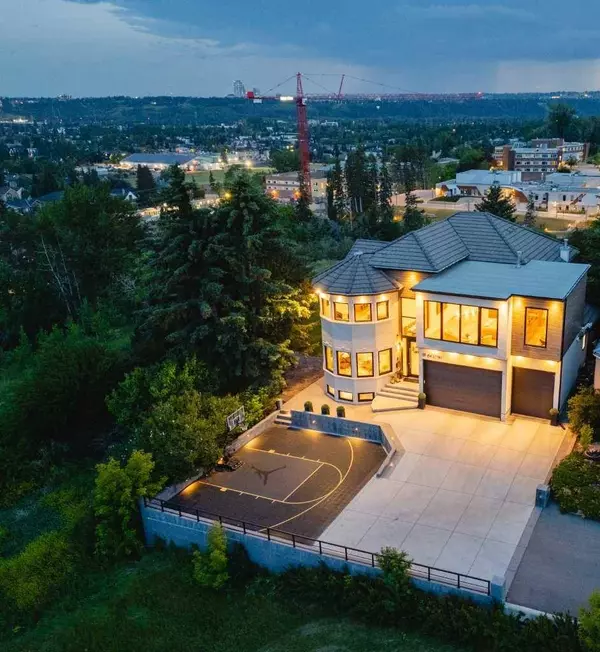 1111 16A ST Northwest, Calgary, AB T2N 2C9