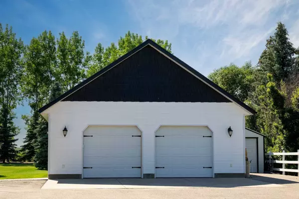 2702 30 ST, Coaldale, AB T1M 1P1