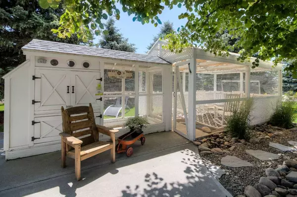 2702 30 ST, Coaldale, AB T1M 1P1