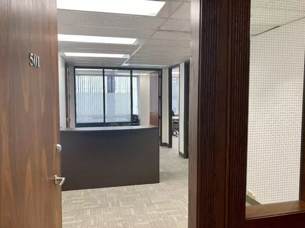 900 6 AVE Southwest #500, Calgary, AB T2P 3K2