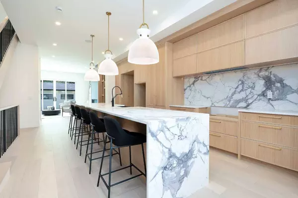 1807 Broadview RD Northwest, Calgary, AB T2N 3H6