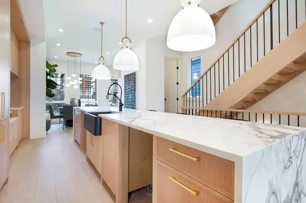 1807 Broadview RD Northwest, Calgary, AB T2N 3H6