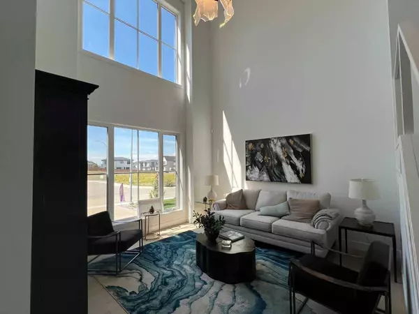 48 Rockcliff TER Northwest, Calgary, AB T3G 0G6