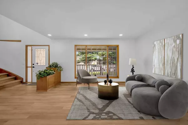 208 Coral Shores Bay Northeast, Calgary, AB T3J 3J6