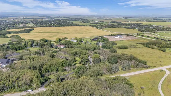 237 Escarpment DR, Rural Rocky View County, AB T3Z3M8