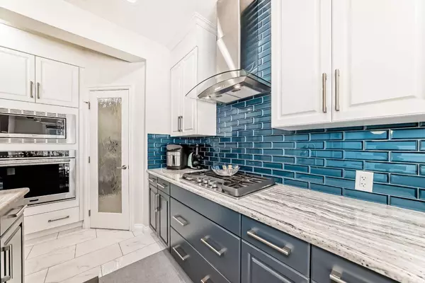 120 Red Sky GDNS Northeast, Calgary, AB T3N1N1