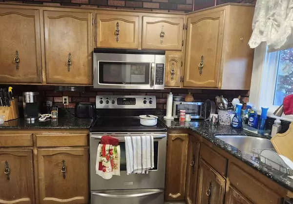 5202 Whitestone RD NE, Calgary, AB T1Y 1T6