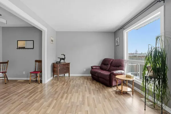 5425 Pensacola CRES SE #43, Calgary, AB T2A2G7