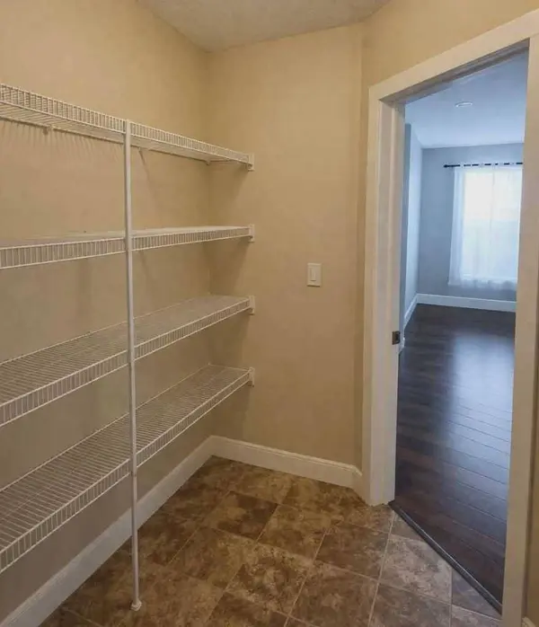 1580 New Brighton DR SE, Calgary, AB T2Z 0P8