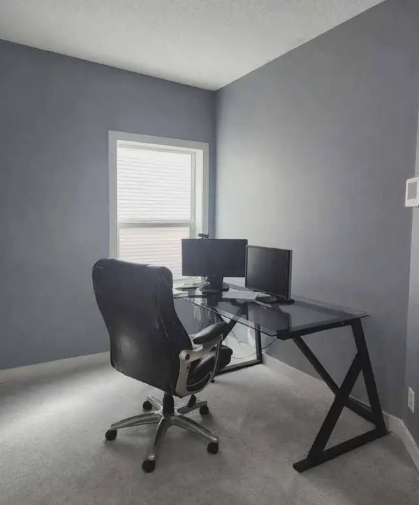 1580 New Brighton DR SE, Calgary, AB T2Z 0P8