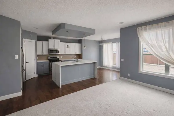 1580 New Brighton DR SE, Calgary, AB T2Z 0P8