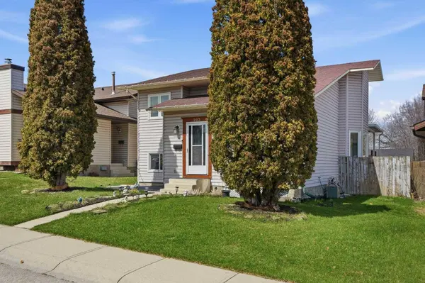 203 Shawglen RD SW, Calgary, AB T2Y 1Y2
