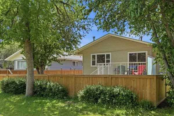 3056 32A ST SE, Calgary, AB T2B0T3