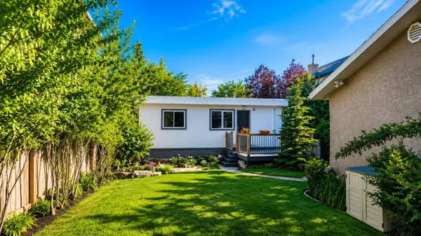618 11 AVE NE, Calgary, AB T2E 0Z7