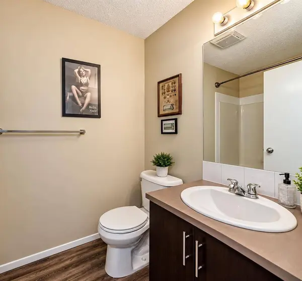 73 Erin Woods CT SE #3309, Calgary, AB T2B 3V6
