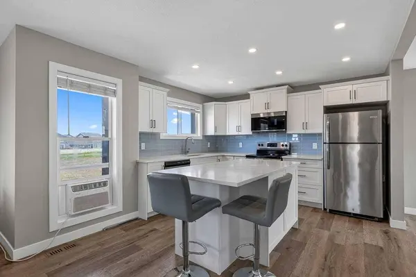 354096 48 ST E, Okotoks, AB T1S 1A7