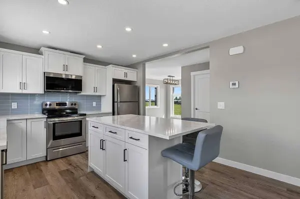 354096 48 ST E, Okotoks, AB T1S 1A7