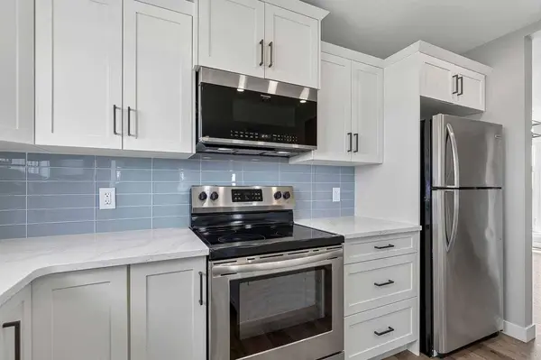 354096 48 ST E, Okotoks, AB T1S 1A7
