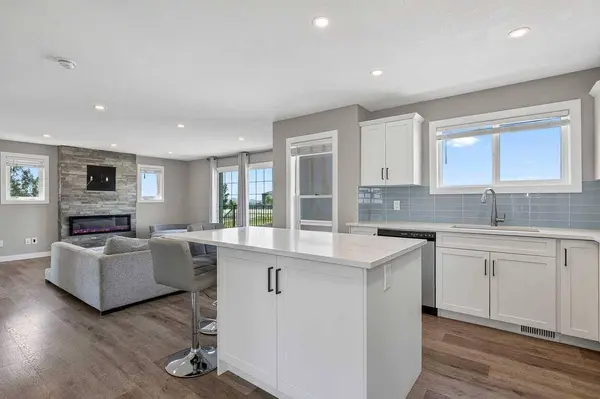 354096 48 ST E, Okotoks, AB T1S 1A7
