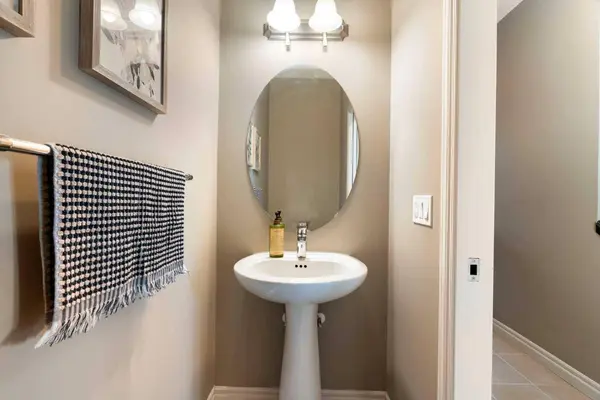 13 Cimarron Springs CT, Okotoks, AB T1S 0M1