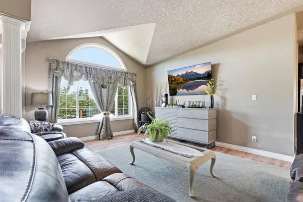 64242 258 AVE E, Rural Foothills County, AB T1S 4G1