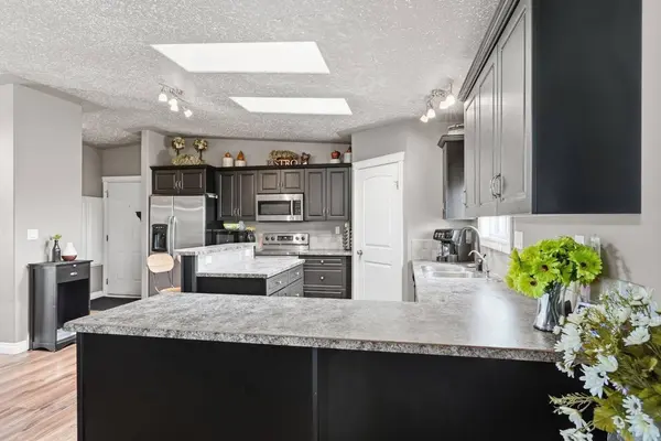 64242 258 AVE E, Rural Foothills County, AB T1S 4G1