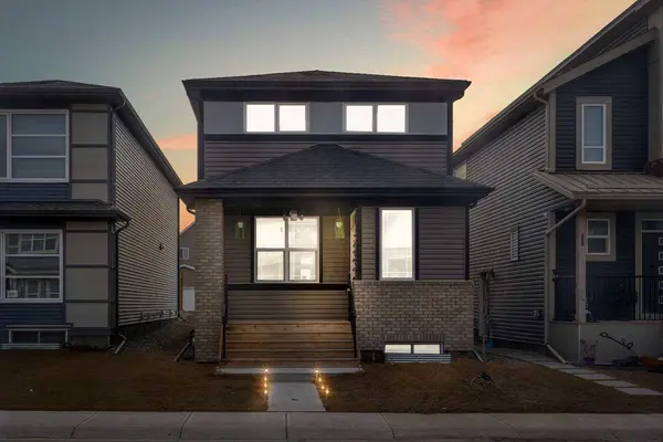 521 chinook winds GDNS SW, Airdrie, AB T4B 5J6