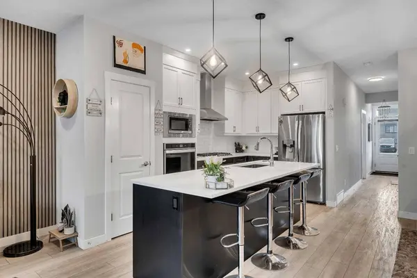 521 chinook winds GDNS SW, Airdrie, AB T4B 5J6