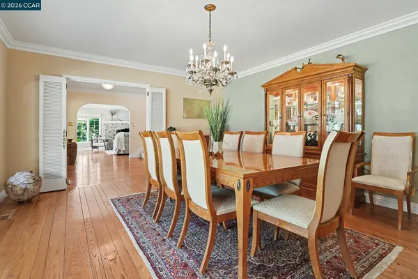 25 Amberwood Ln, Walnut Creek, CA 94598