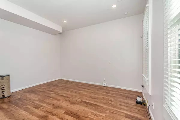 117 W 10th Street, Newport, KY 41071