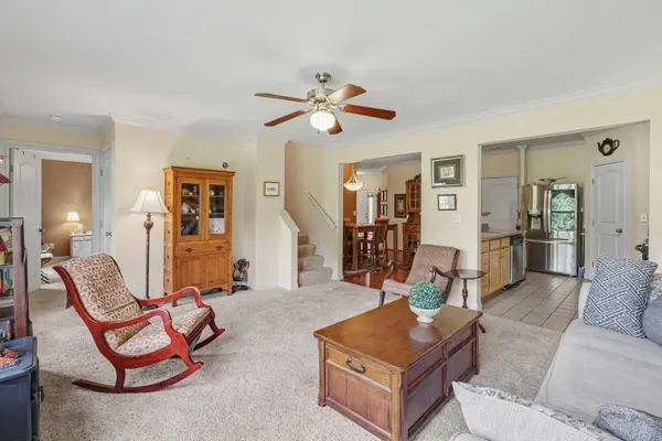 1864 Quarry Oaks Drive, Florence, KY 41042