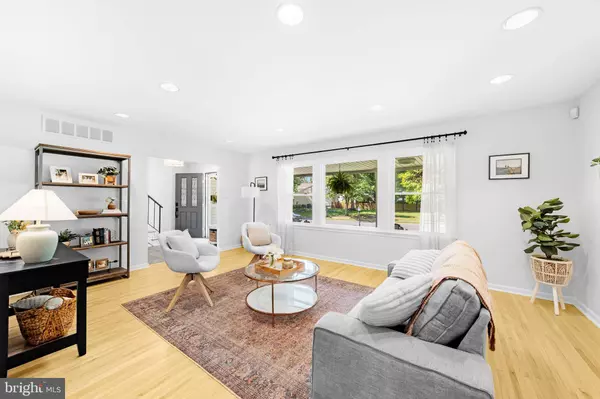 127 SANDRINGHAM RD, Cherry Hill, NJ 08003