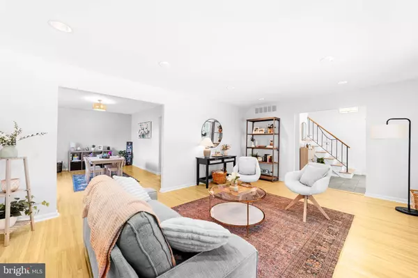 127 SANDRINGHAM RD, Cherry Hill, NJ 08003