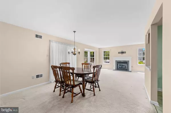 904 SWEETWATER DR, Cinnaminson, NJ 08077