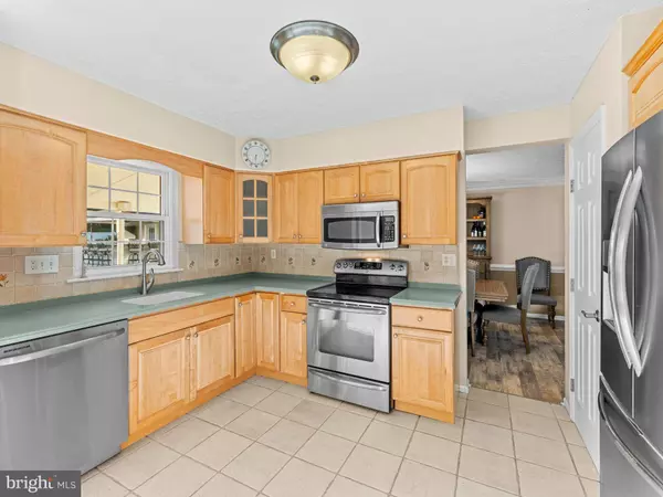 425 GLASGOW RD, Williamstown, NJ 08094