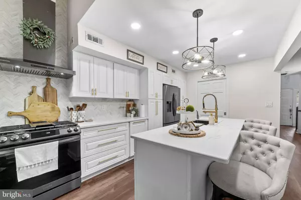 51 FIVE CROWN ROYAL, Marlton, NJ 08053