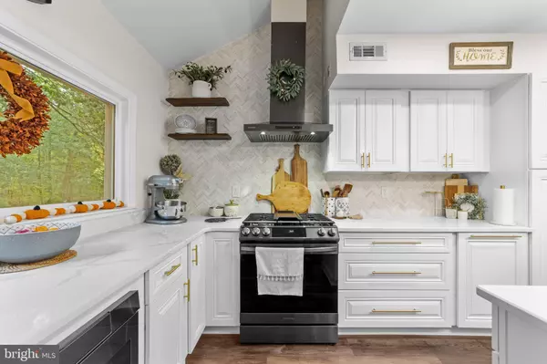 51 FIVE CROWN ROYAL, Marlton, NJ 08053