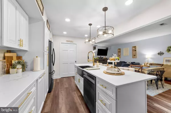 51 FIVE CROWN ROYAL, Marlton, NJ 08053