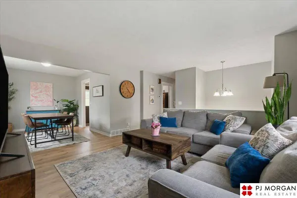 9911 Pratt Street, Omaha, NE 68134
