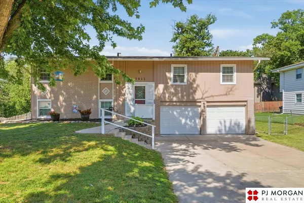 5011 N 114 ST, Omaha, NE 68164