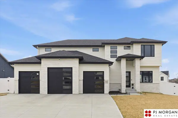 11908 S 110 ST, Papillion, NE 68046