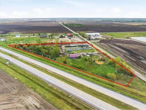 6610 N 264th Cir, Valley, NE 68064-8208