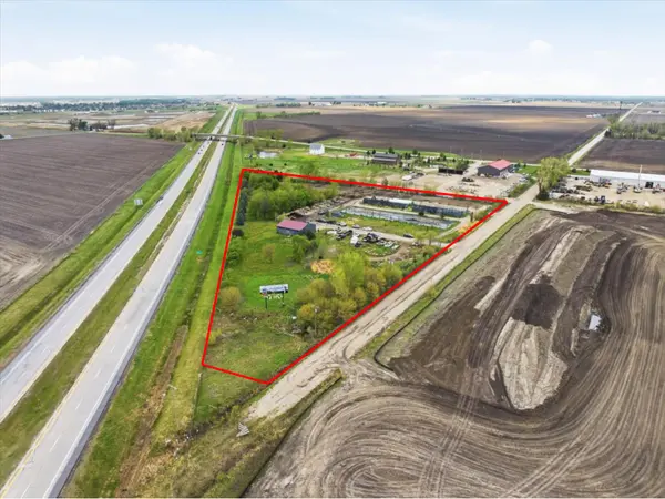 6610 N 264th Cir, Valley, NE 68064-8208