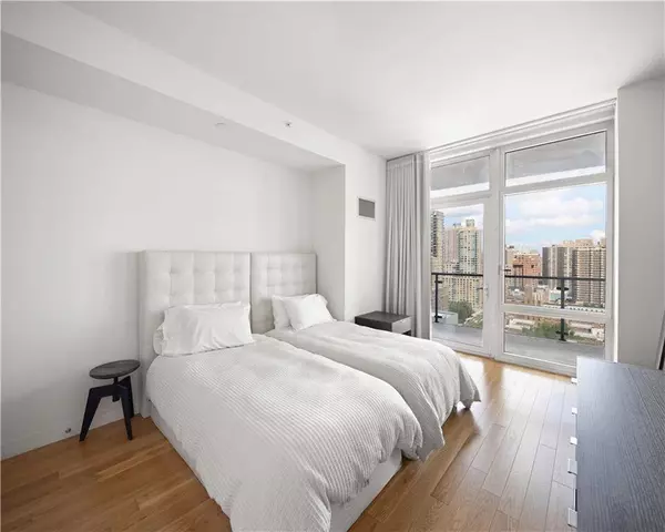 555 West 59th ST #23A, New York, NY 10019