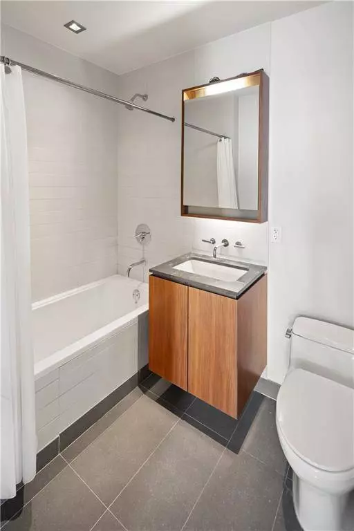 555 West 59th ST #21F, New York, NY 10019