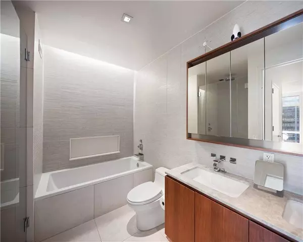 555 West 59th ST #21F, New York, NY 10019