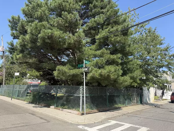 815 Walton Road, Queens, NY 11693