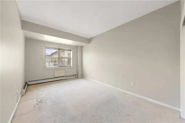 260 Beach 81st Street #6-V, Queens, NY 11693