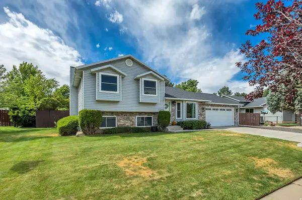 2425 E VIEW DR, South Weber, UT 84405
