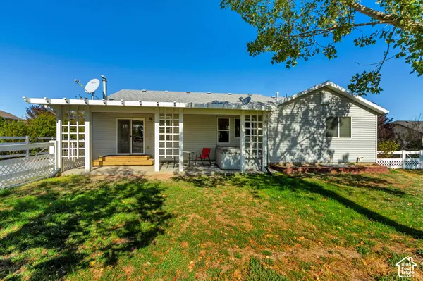 1097 LEGRAND DR, Grantsville, UT 84029